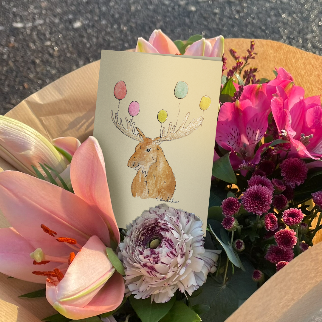Bursdagskort i blomsterbukett. Bursdag elg med ballonger